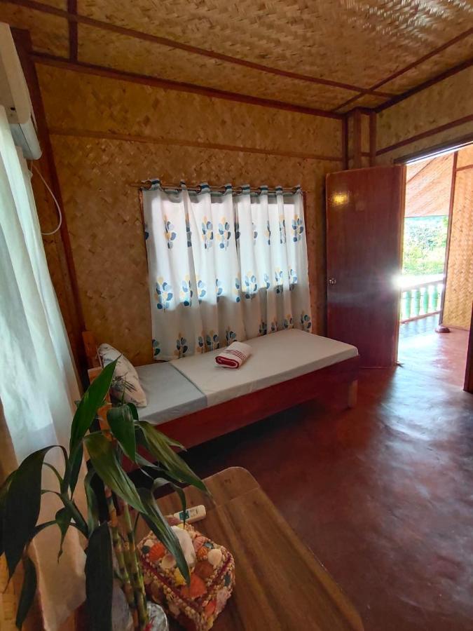 Purple Homestay Hillside Coron Bagian luar foto